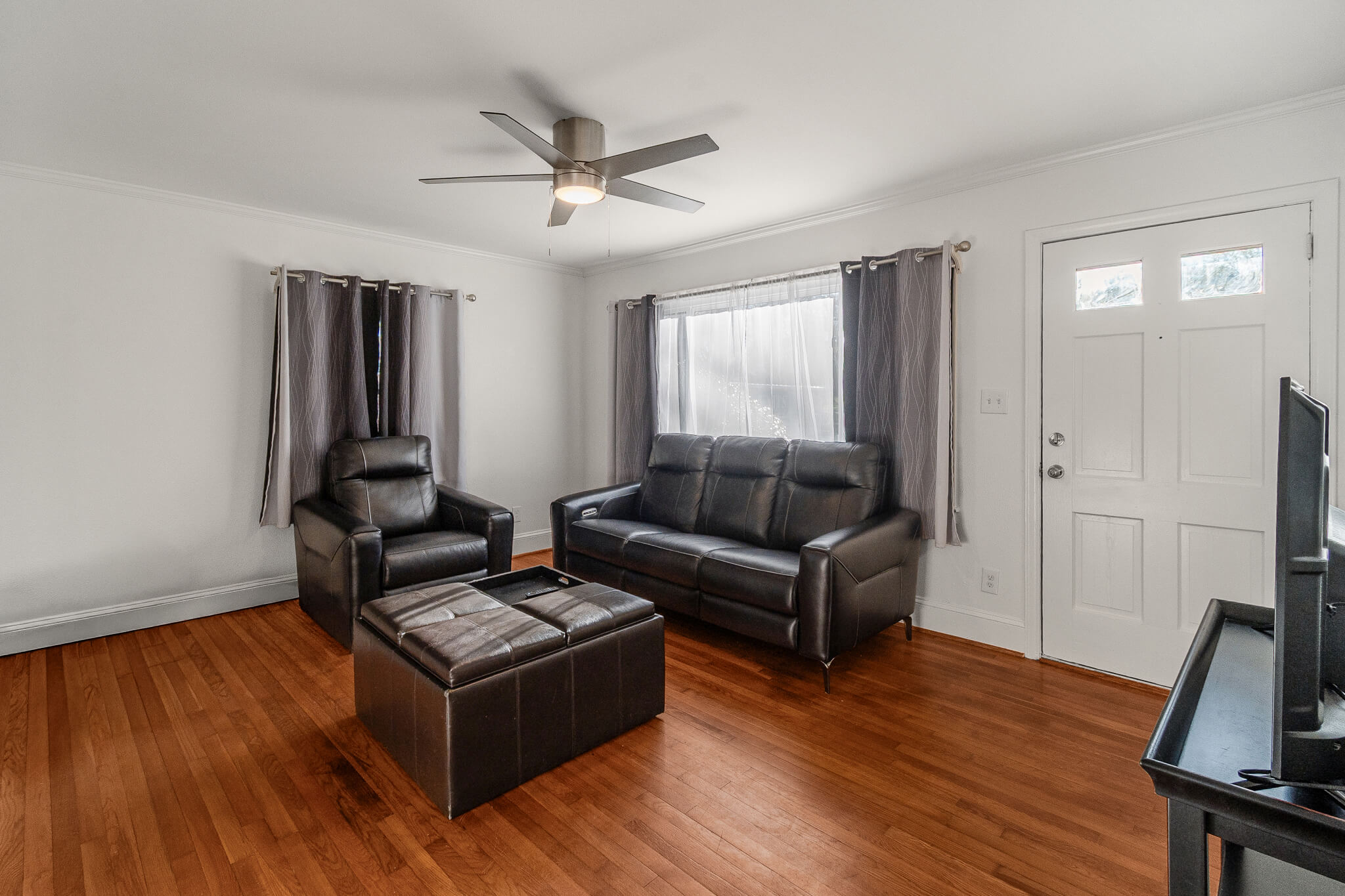 2400 Markham Court