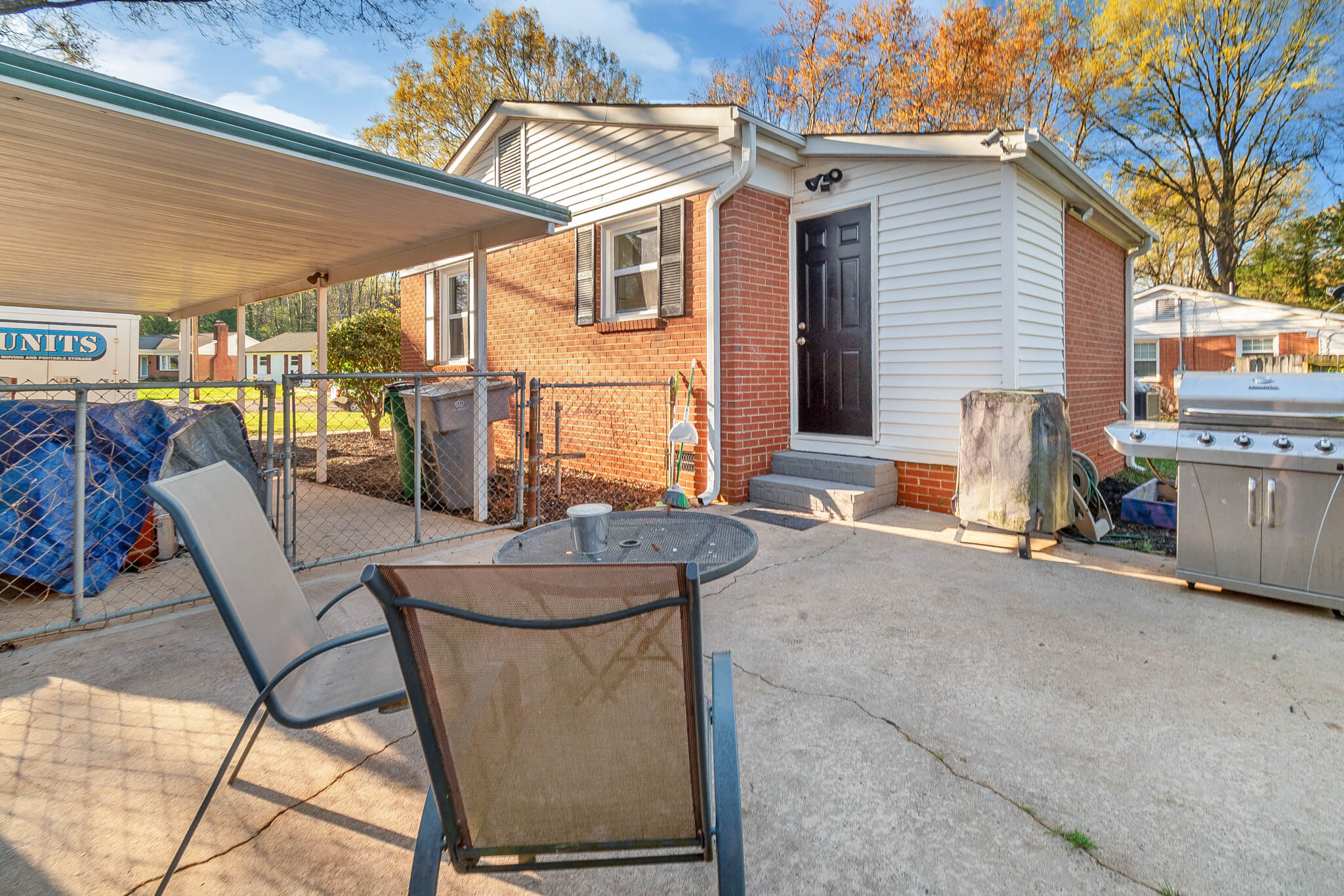 2400 Markham Court