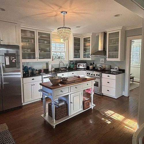 Discover the Charm of 2801 Idlewood Circle, Charlotte NC – A Fully Updated Myers Park Gem That’s Move-In Ready