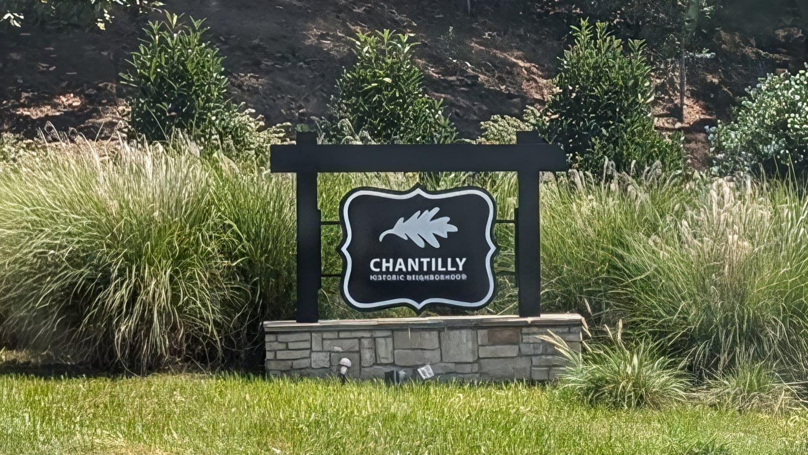 Live Where Charlotte Happens: Chantilly + Elizabeth (28205/28204)