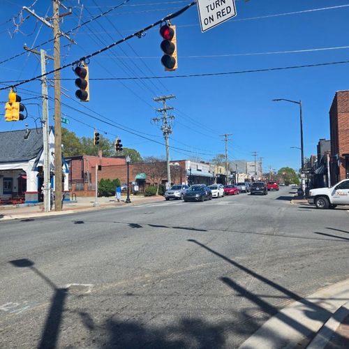 How Far Is East Charlotte From Uptown? Real Commute Guide